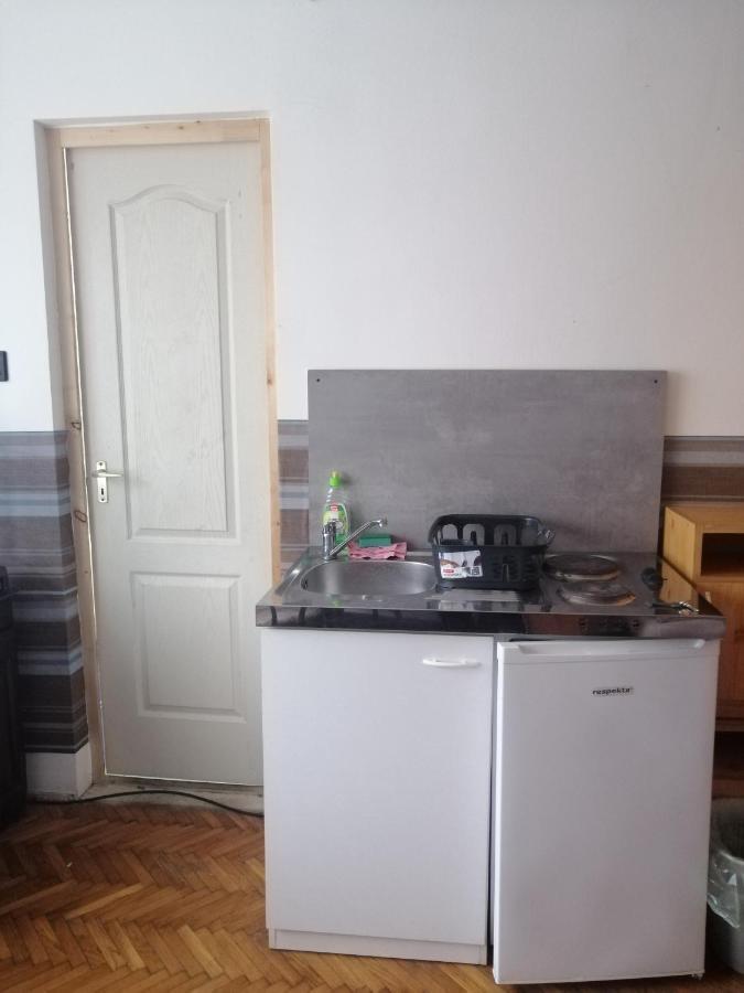 Belvarosi Vendeghaz Miskolc Bagian luar foto