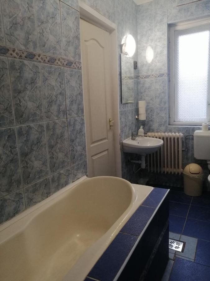 Belvarosi Vendeghaz Miskolc Bagian luar foto