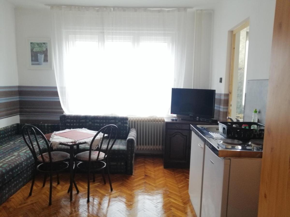 Belvarosi Vendeghaz Miskolc Bagian luar foto
