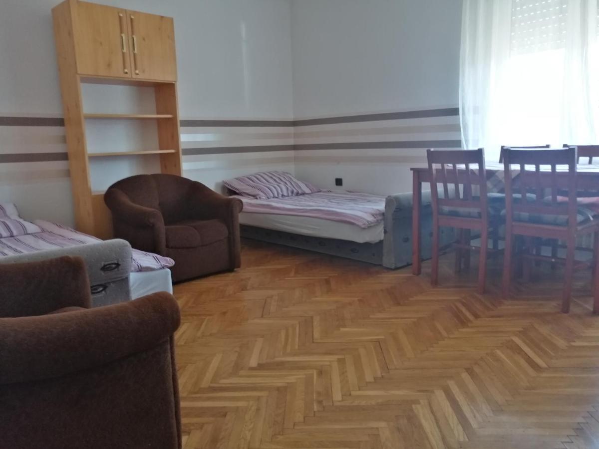 Belvarosi Vendeghaz Miskolc Bagian luar foto