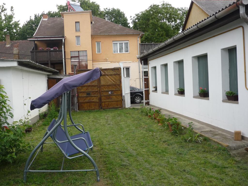Belvarosi Vendeghaz Miskolc Bagian luar foto