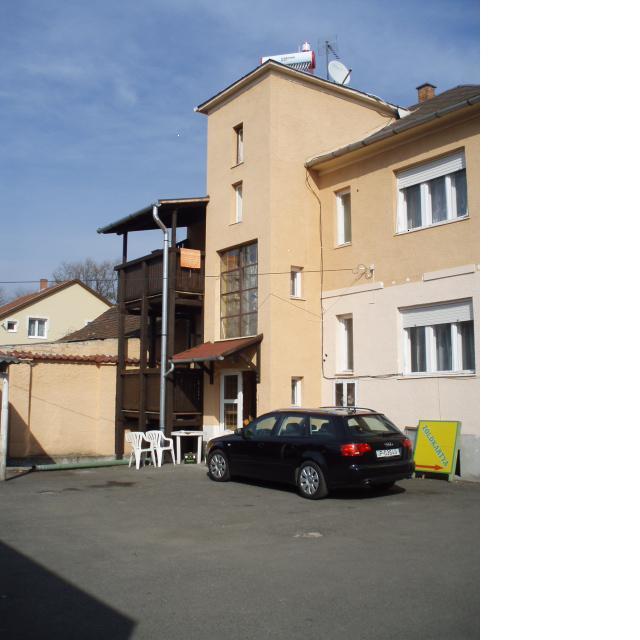 Belvarosi Vendeghaz Miskolc Bagian luar foto