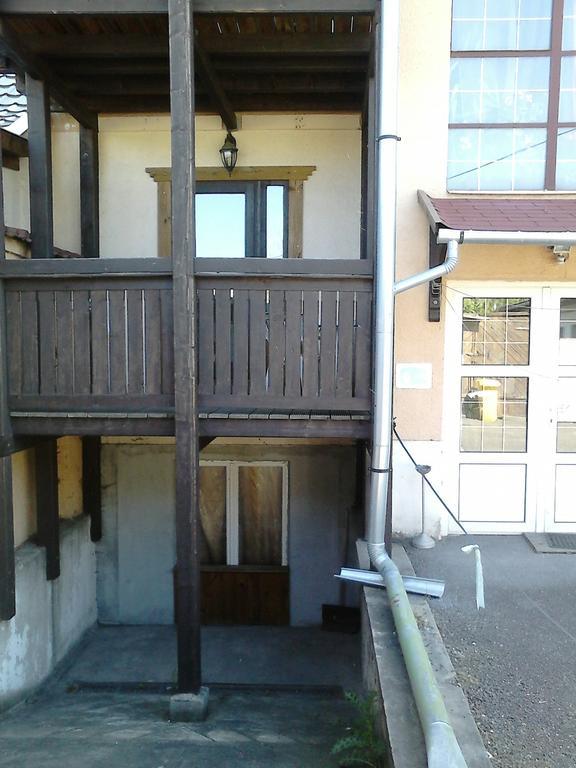 Belvarosi Vendeghaz Miskolc Bagian luar foto