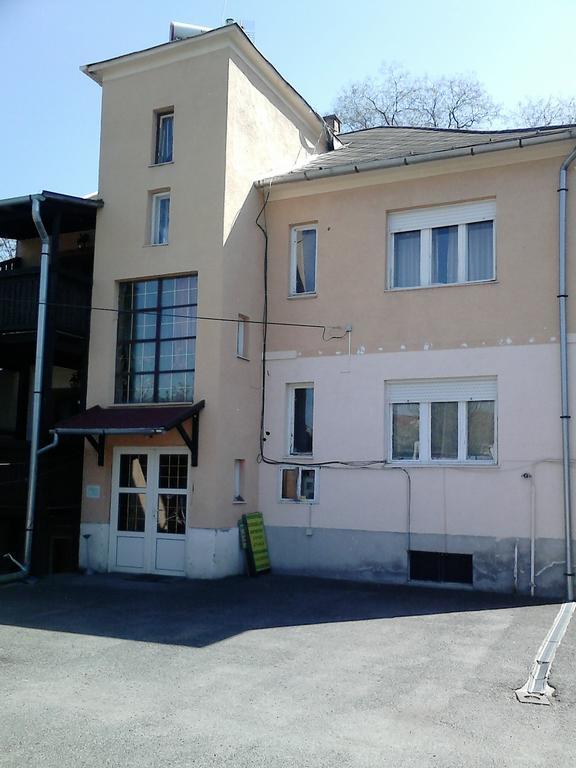 Belvarosi Vendeghaz Miskolc Bagian luar foto